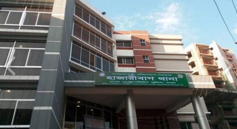 হাজারীবাগে ব্যবসায়ীকে গুলি করে ৫০ ভরি স্বর্ণ ছিনতাই