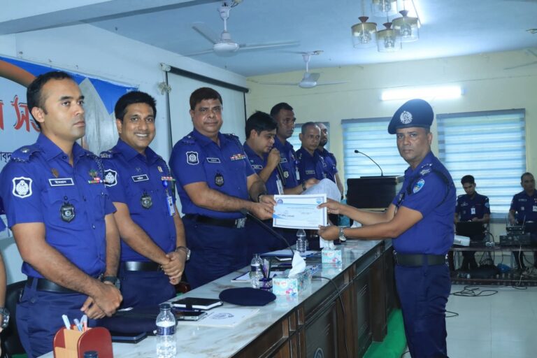 নোয়াখালীতে জুলাই মাসের অপরাধ পর্যালোচনা সভা অনুষ্ঠিত