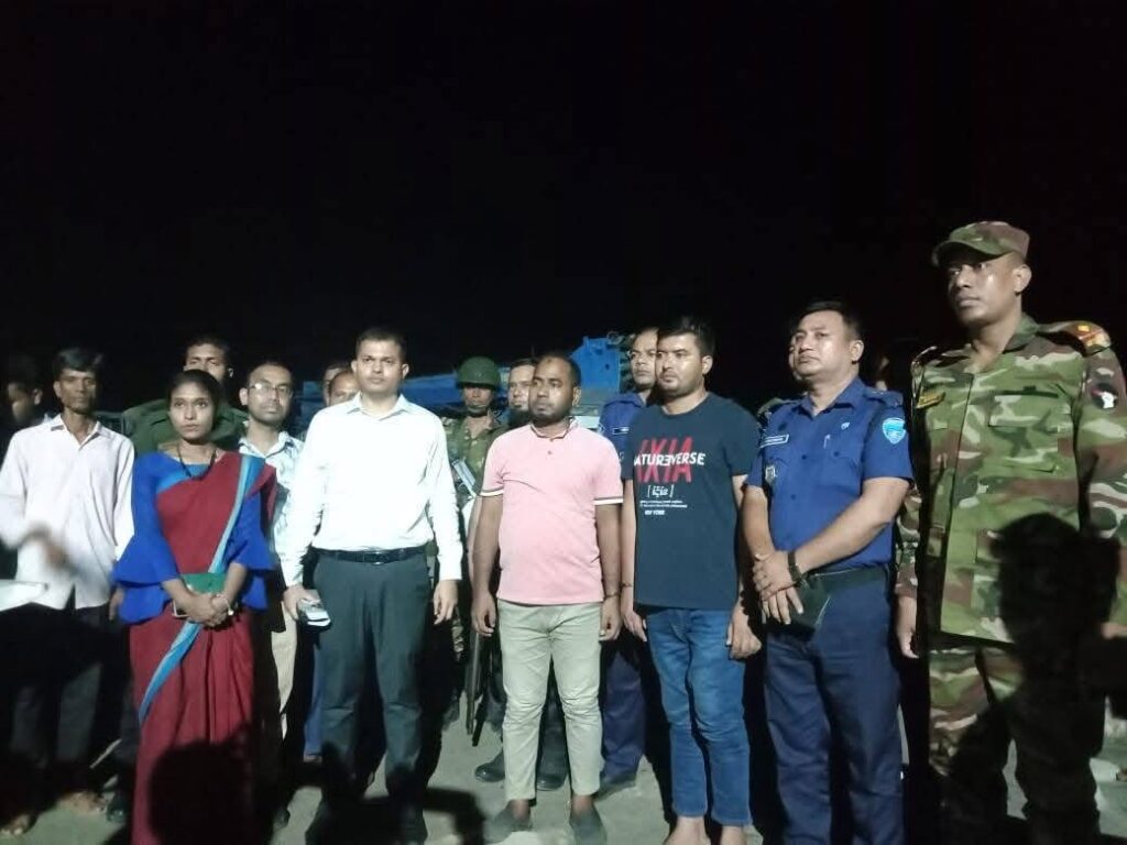 নদী থেকে বালু উত্তোলন করে সরকারি ব্রিজ নির্মাণ: ঠিকাদারি প্রতিষ্ঠানের ২ কর্মকর্তার কারাদন্ড
