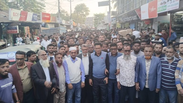 সেনবাগে ধানের শীষের পক্ষে যুবদলের বিশাল মিছিল