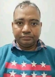 চট্টগ্রামে সাংবাদিক পরিচয় দানকারী একজনকে বাংলা মদ সহ আটক করেছে পুলিশ