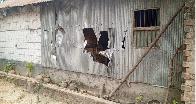 আধিপত্য বিস্তারকে কেন্দ্র করে বিএনপির দুপক্ষের তুমুল সংঘ/র্ষ-ভাঙ’চুর