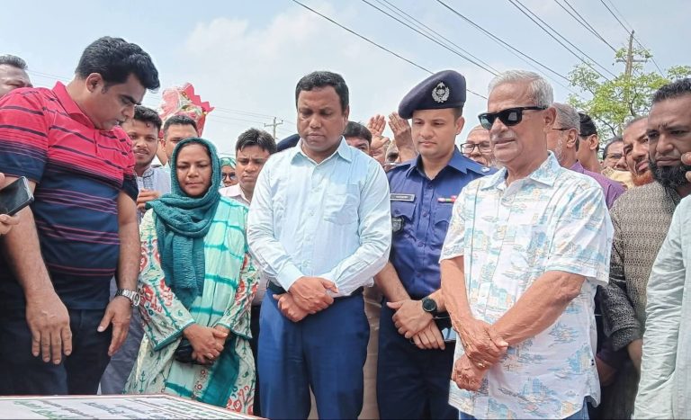 সেনবাগে খাল কাটা কর্মসূচির উদ্বোধন
