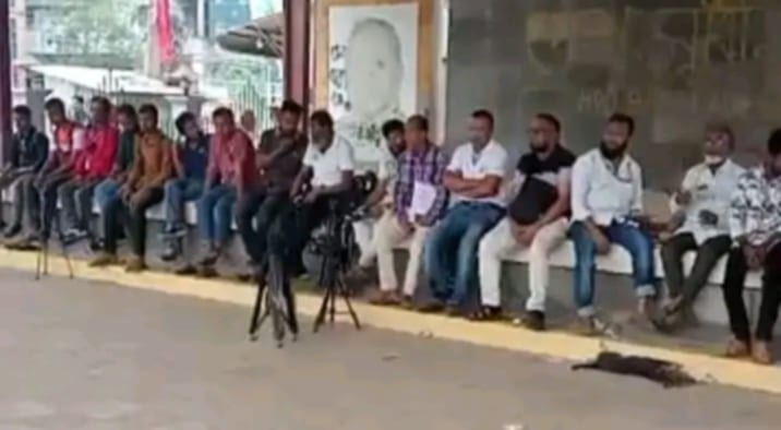 ময়মনসিংহে অশোভন আচরণে শিক্ষামন্ত্রীর অনুষ্ঠান বর্জন করলেন সাংবাদিকরা