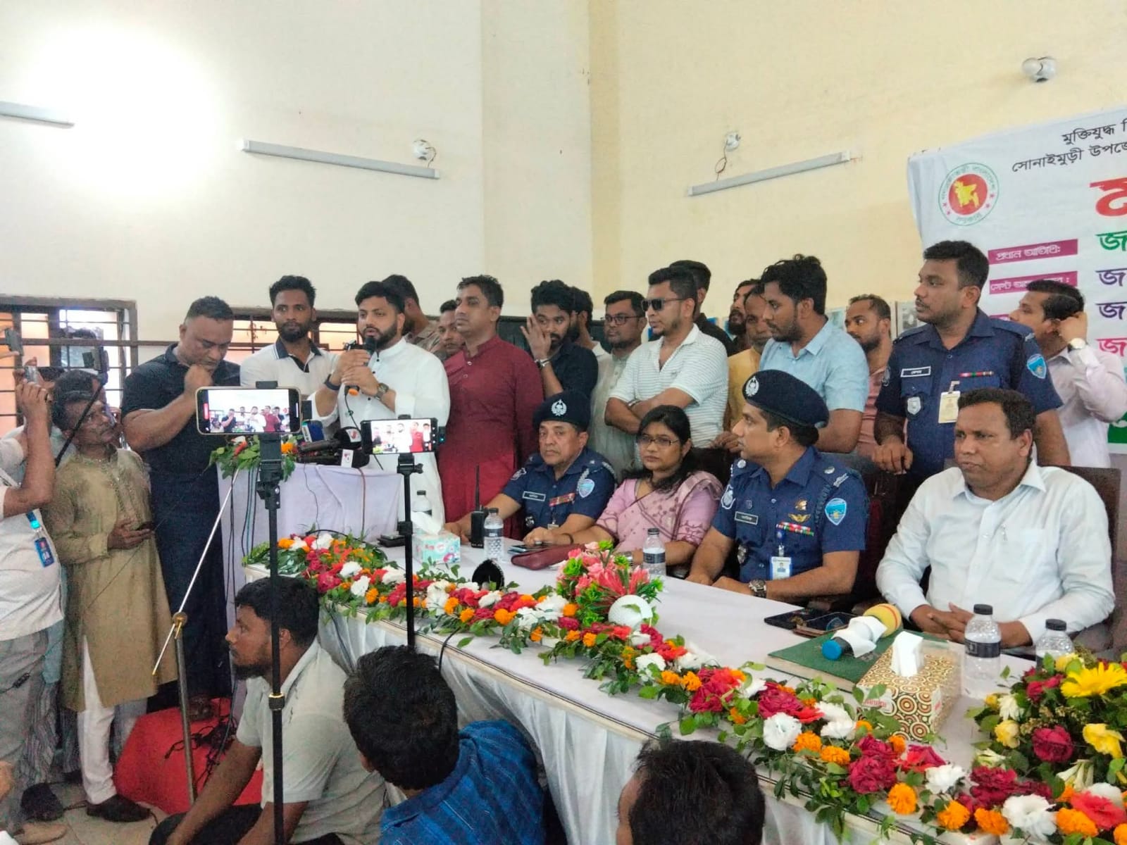 আত্মমর্যাদার সঙ্গে নাগরিক সেবা নিশ্চিত করতে সরকার নিরলসভাবে কাজ করছে: মুক্তিযুদ্ধবিষয়ক প্রতিমন্ত্রী ইশরাক হোসেন