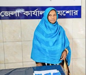যশোর শার্শায় ৬ হাজার পিস ইয়াবাসহ নারী আটক