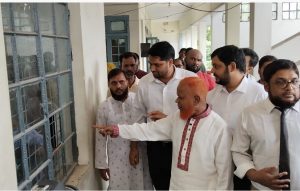 আদালতে ভাঙচুর ও বিচারকের ওপর হামলার প্রতিবাদ, ঘটনাস্থল পরিদর্শনে এমপি নূরুল ইসলাম বুলবুল