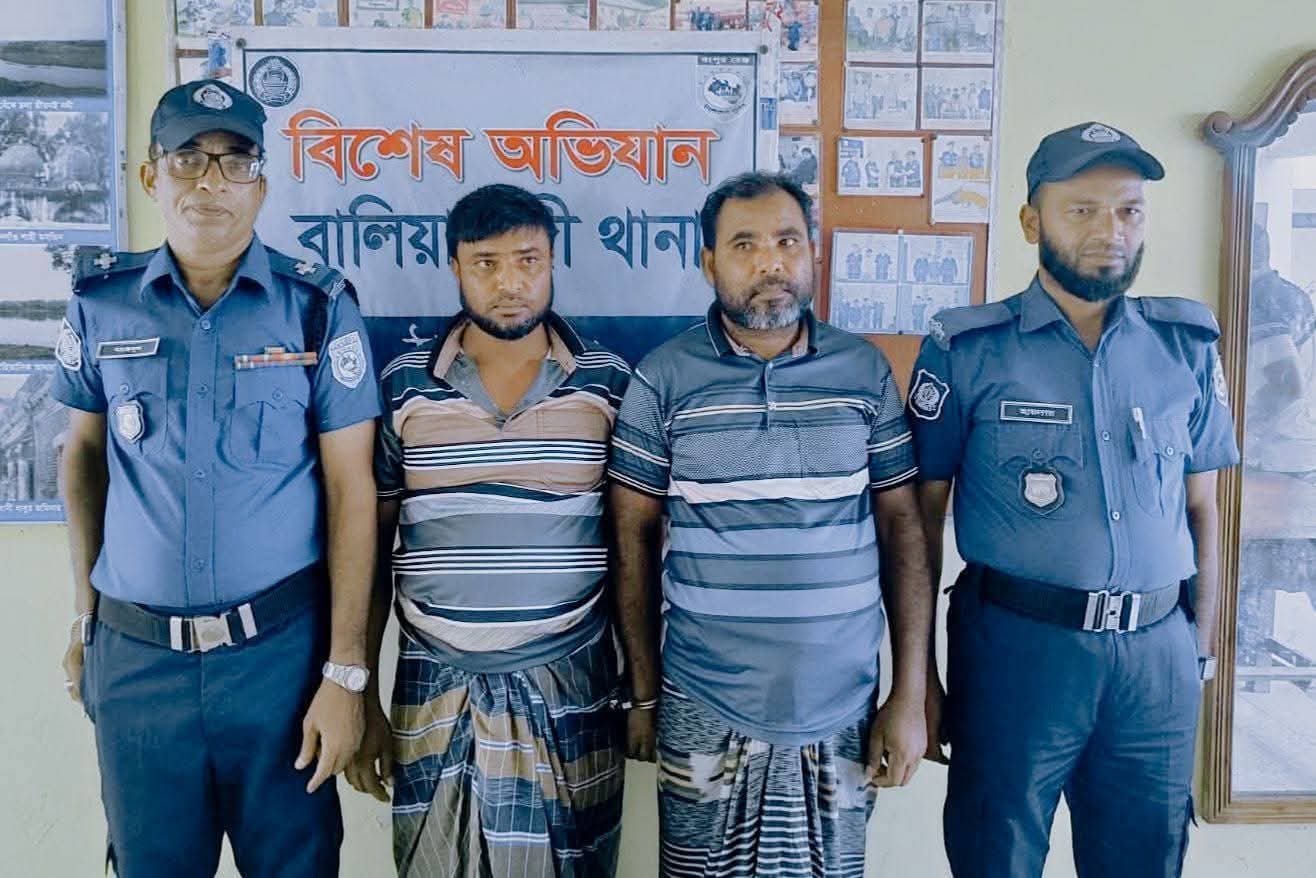 বালিয়াডাঙ্গীতে সাড়ে ৪ হাজার ইয়াবা উদ্ধার, গ্রেপ্তার ২