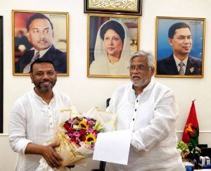 বিএনপির স্থায়ী কমিটির সদস্য নির্বাচিত হওয়ায় আমানউল্লাহ আমানকে মনিরুল আলম সেন্টুর অভিনন্দন