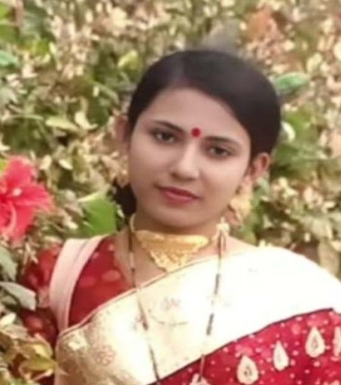 যশোরে বিয়ের এক মাসের মাথায় নববধূর রহস্যজনক মৃত্যু : আত্মহত্যা নাকি পরিকল্পিত হত্যা