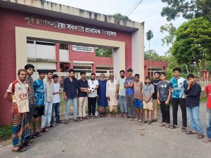 মাদককে ‘না’ বলে সুস্থ ধারায় ফেরাতে পূর্ব ছাগলনাইয়ায় ফুটবল উপহার দিল এম রিয়াদ মজুমদার