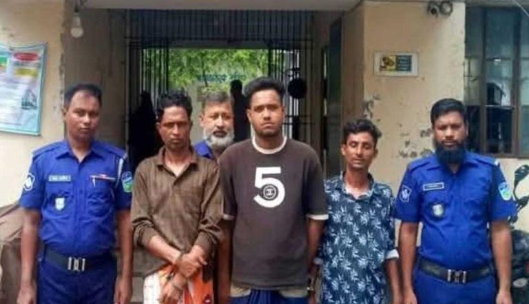 ময়মনসিংহে মাদ্রাসায় যাওয়ার পথে তরুণীকে ডেকে নিয়ে ধর্ষণ, গ্রেফতার-৩