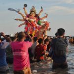 কুতুবদিয়া সমুদ্র সৈকতে প্রতিমা বিসর্জনে হাজারো মানুষের মিলন মেলা