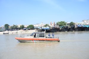 মা ইলিশ রক্ষায় কোস্ট গার্ড পূর্ব জোনের নিয়মিত অভিযান ও জনসচেতনতামূলক কার্যক্রম