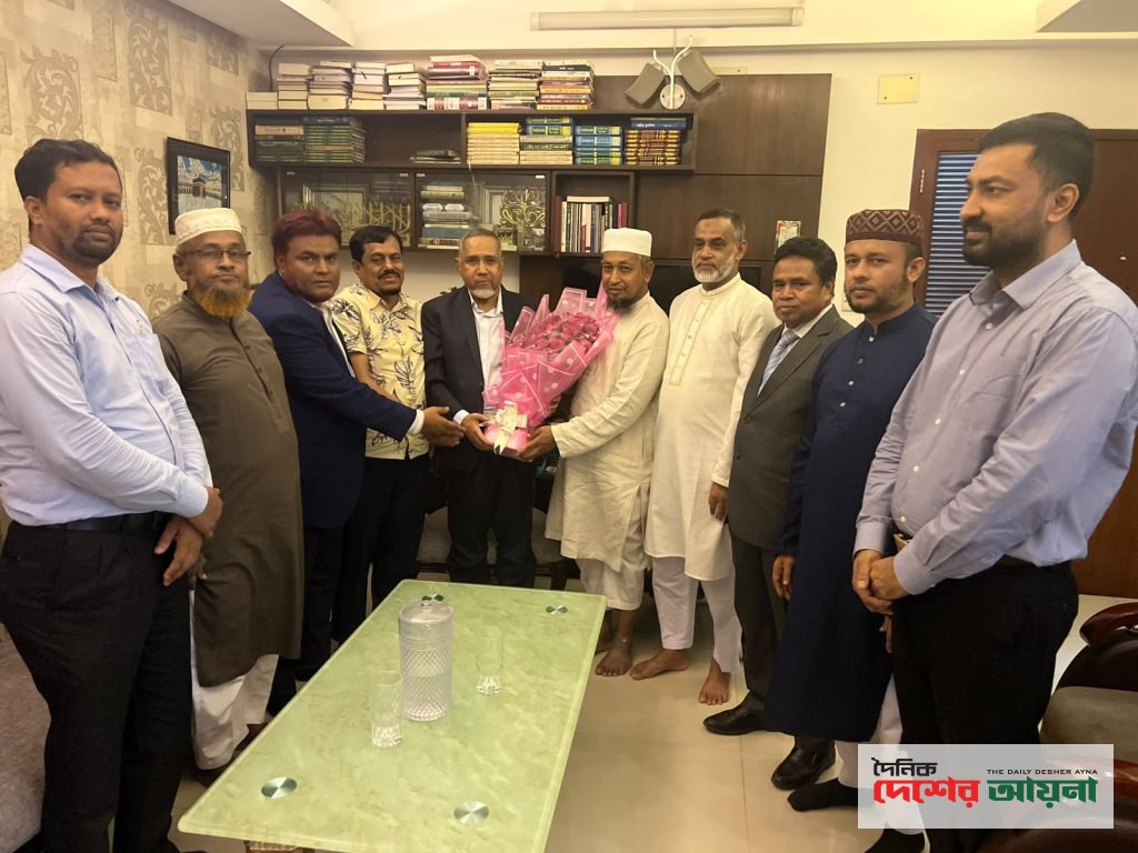 চিকিৎসা শেষে সিঙ্গাপুর থেকে দেশে ফিরেছেন ডা. সৈয়দ আব্দুল্লাহ মুহাম্মদ তাহের এমপি