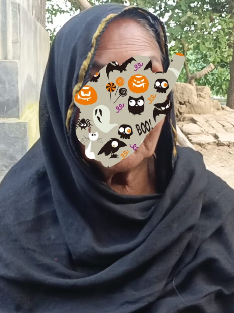 গোপালপুরে ৮০ ঊর্ধ্ব বৃদ্ধাকে দর্ষণ; বিচার না পেয়ে অভিযুক্তের আঙিনায় অনশন