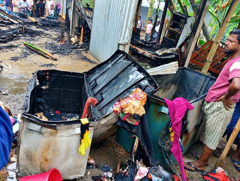 ঠাকুরগাঁওয়ের ভূল্লীতে বৈদ্যুতিক শর্ট সার্কিটে অগ্নিকাণ্ড, পুড়ল ৩ টি ঘর