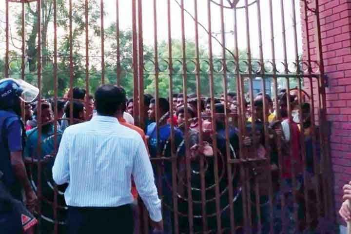 চাঁপাইনবাবগঞ্জে ছাত্রীকে ধর্ষণের চেষ্টার অভিযোগে শিক্ষকের ৫ বছরের কারাদণ্ড